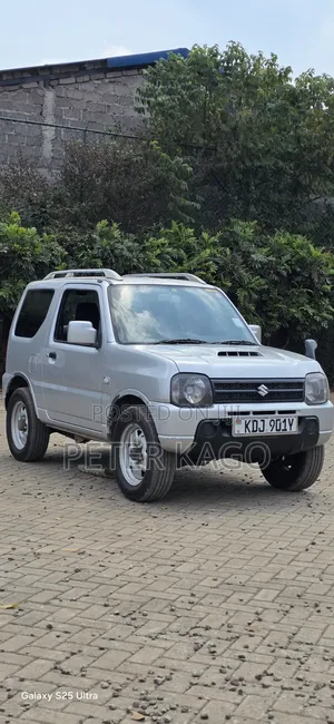 Suzuki Jimny 2015 Nyeusi
