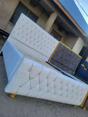 White Faux Leather Bed - Size 5x6