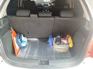 Mazda Demio 2012 Nyeupe