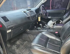Toyota Hilux Double Cab 2015