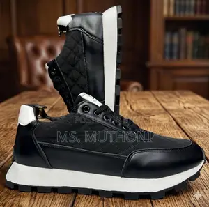 Dolce & Gabbana Sneakers Nyeusi za Wanaume Size 40-45