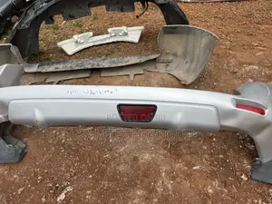 Bampa ya Nyuma ya Toyota Vanguard 2012