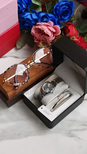 New Ladies Gift Set - Sunglasses, Watch, Bracelet