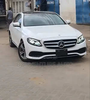 Mercedes-Benz E200 2019 - Rangi ya Loti