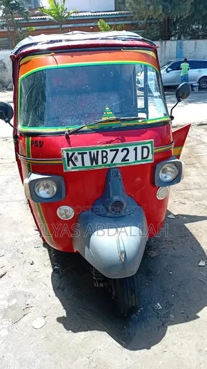 Piaggio 2021 Red Tuk-Tuk