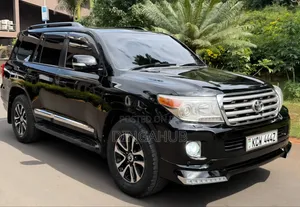 Toyota Land Cruiser 4.6 V8 AX 2012 Nyeusi