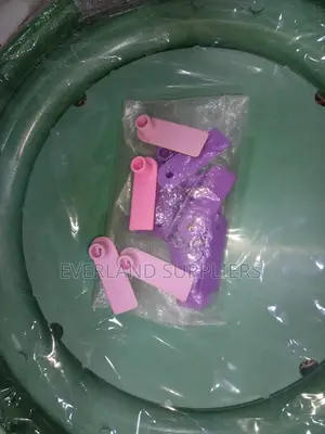 Ear Tags - Rangi Nyingi Uuzaji wa Jumla