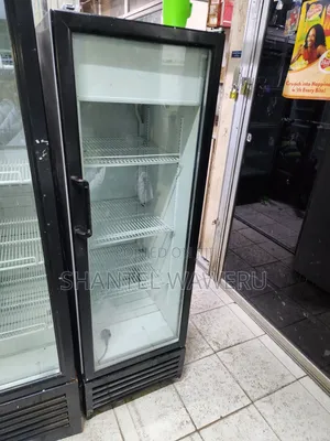 Friji la Kuonyesha BT3 300L Lililotumiwa