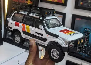 Toyota Land Cruiser LC80 Diecast Model