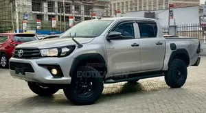 Toyota Hilux Revo Double Cab Diesel 2.4 AWD 2019 Silver