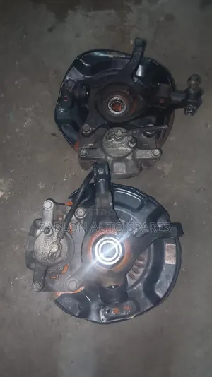 Hubi Kamili ya Mbele ya Toyota Axio (Iliyotumika)