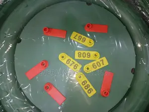 Ear Tags - Kulinganisha Rekodi Jumla