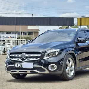Mercedes-Benz GLA 250 2018 Nyeusi