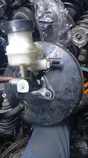 Isuzu D-MAX Brake Master Cylinder na Booster (Iliyotumika)