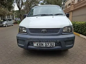 Toyota TownAce 2005 Nyeupe