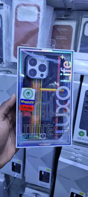 LUXO Life+ MagSafe Carbon Fiber Case kwa iPhone 15 Pro Max