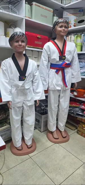 Taekwondo Suit ya Watoto (Mstari Mwekundu)