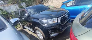 Toyota Hilux Revo Smart Cab Diesel 2.4 AWD 2019 Nyeusi