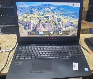 Alienware 17 R5 Gaming Laptop - Intel Core i7, 16GB RAM, 512GB SSD