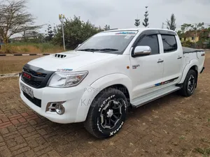 Toyota Hilux 2012 Double Cabin