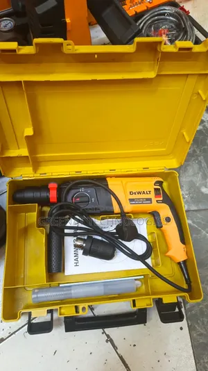DeWALT 26mm Rotary Hammer 800W