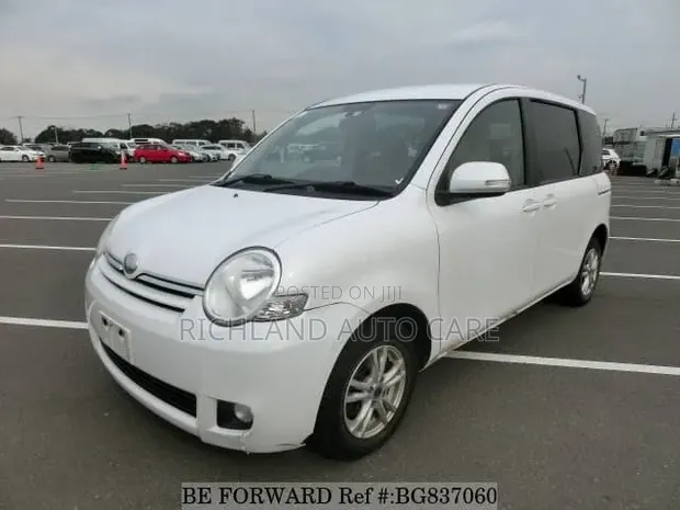 Bonnet for Toyota Sienta NCP85G (2011) - 1