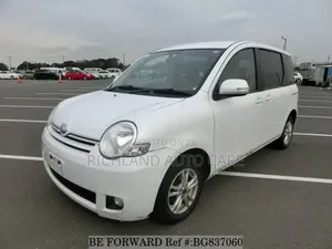 Bonnet ya Toyota Sienta NCP85G (2011)
