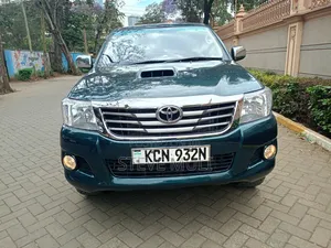 Toyota Hilux Double Cabin 2011