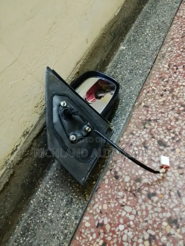 Side Mirror Toyota Vitz SCP10 Old Model RHS (Silver) - 1