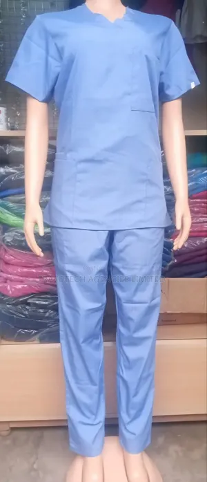 Medical Scrubs Mpya Kabisa