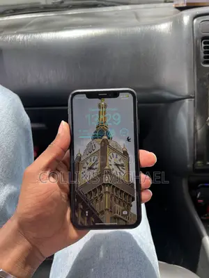 Apple iPhone XR 64GB Nyeusi