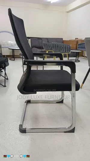 Modern Visitors Chair - Black