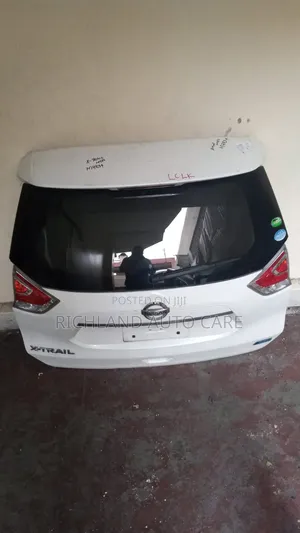 Mlango wa Nyuma Nissan X-Trail NT32 (2014)