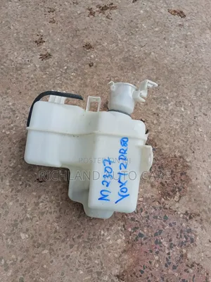 Washer Tank Toyota Voxy ZWR80 2014