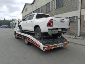 QuickTow Towing & Roadside Assistance kwa Ajili ya Magari Yanayoharibika