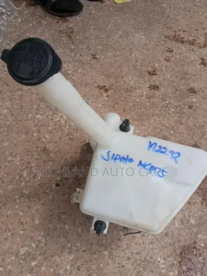 Used Washer Tank for Toyota Sienta NCP175 (2016)