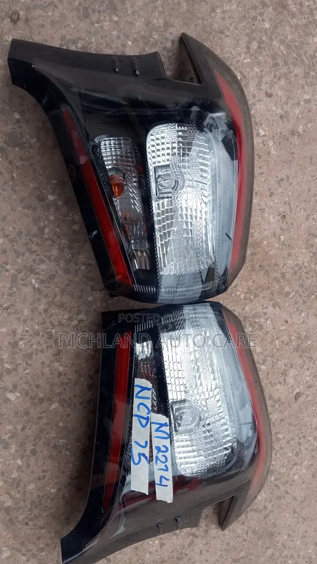 Seti ya Tail Lamp kwa Toyota Sienta NCP175 (Model ya 2016) - 1