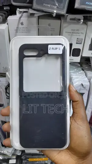 Kava ya Liquid Silicone kwa Samsung Z Flip 5 - Nyeusi