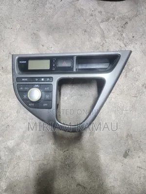 Toyota Wish AC Control Unit (2002-2005)