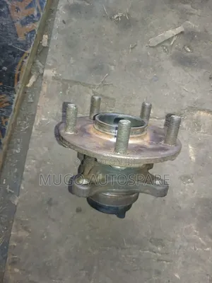 Hubs za Mbele za Toyota Mark X & Crown (Zilizotumika)
