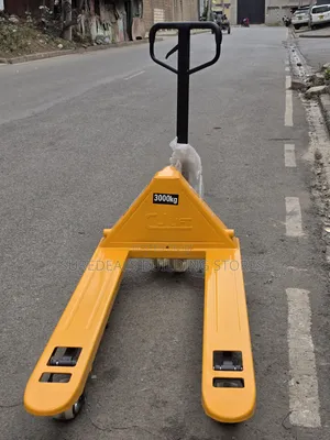 Heavy-Duty 3-Tonne Hand Pallet Truck (685mm Upana)