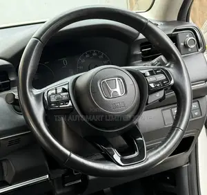 Honda Vezel 1.5 2WD Hybrid 2021 Pearl