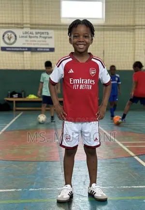 Adidas Arsenal FC 26/27 Jersey ya Watoto ya Nyumbani