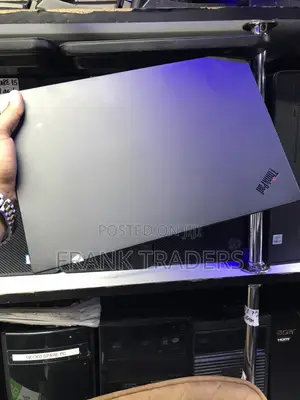 Laptopi ya Lenovo ThinkPad X1 Carbon - i7, 16GB RAM, 256GB SSD