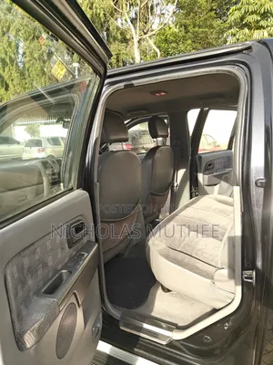 Isuzu Rodeo 2004 Nyeusi