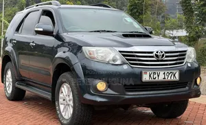 Toyota Fortuner 3.0 D AWD 2013