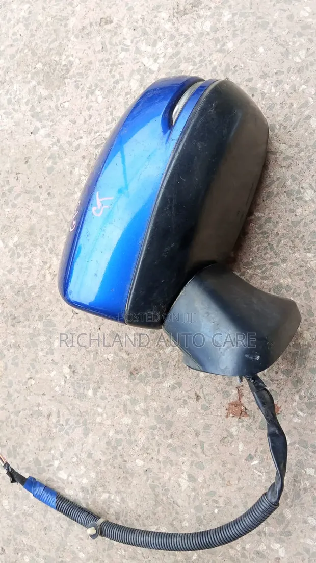 Honda Fit GP5 Sidemirror with Indicator (Used) - 1