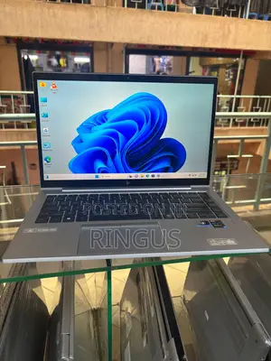 Laptop HP EliteBook 840 G8 - Core i7, 8GB RAM, 256GB SSD