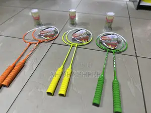 Rackets 2 za Badminton + Vitu 3 vya Shuttlecock