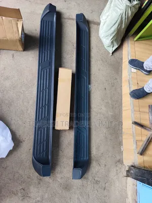 Toyota Fortuner Side Steps / Running Boards - Zote Zinapatikana
